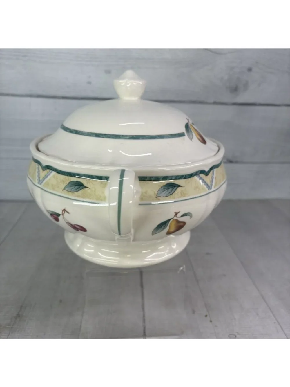 Noritake Homecraft ORCHARD SPRING Fruit Green Ireland Handle Cover Serving Bowl